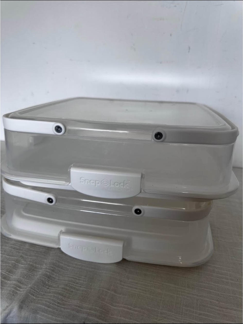 ❤️ New Set of 2 Snap & Lock Cupcake Carrier